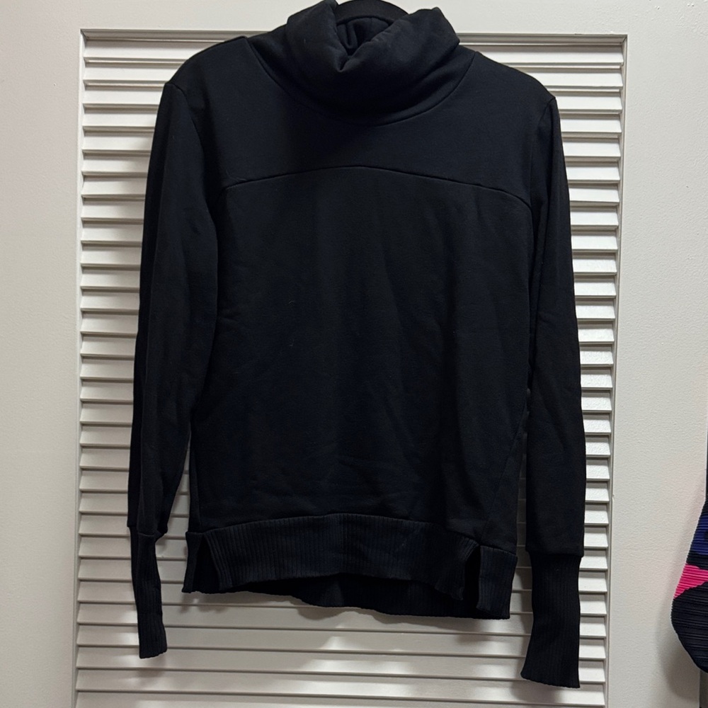 ALO Yoga Black Funnel Neck Sweatshirt
